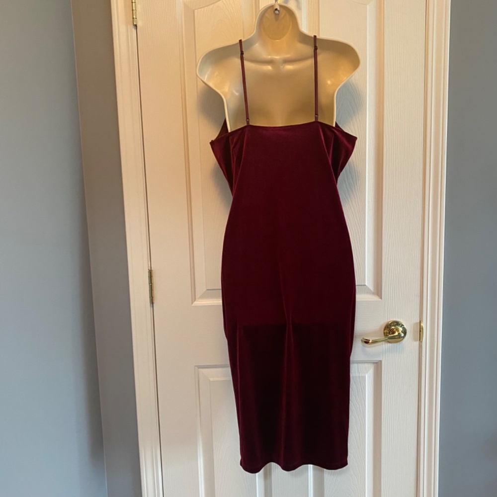 BUY 2 ITEMS & GET 1 FREE - K-T-O-O Burgundy Velvet Cocktail Dress Sz XL - NWOT - Picture 4 of 9
